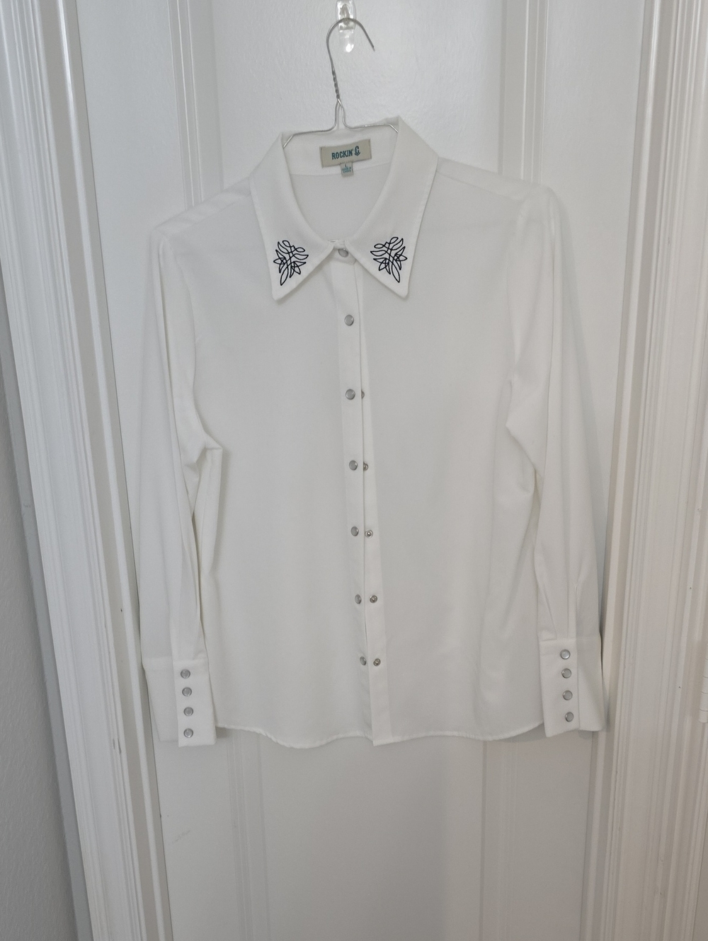 Rockin G White Embroidered Collar Button-Down Shirt
